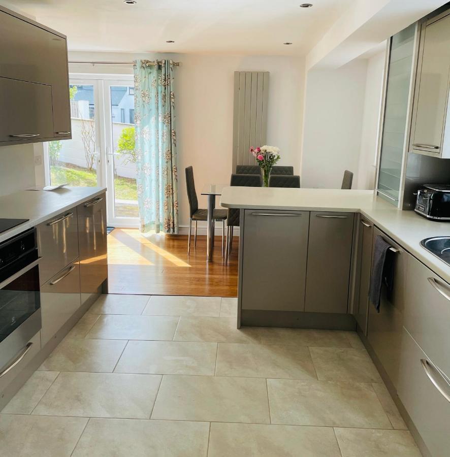 Sunny Corner, Padstow. Spacious 3 Bedrooms, 2.5 Bathrooms, Parking, Garden. Extérieur photo